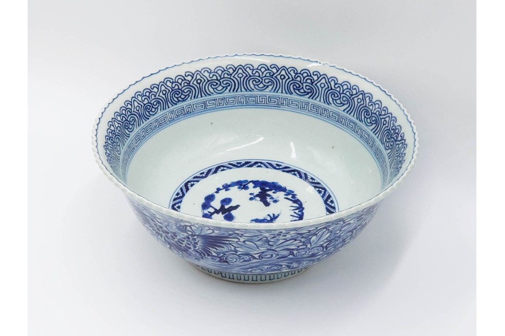 江戸期　上手物　染付　直径約29cm　松竹梅・花唐草・鳳凰の吉祥文様が描かれた鉢　(R-087877)