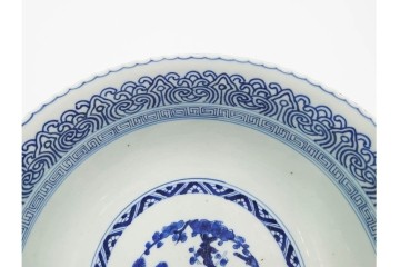 江戸期　上手物　染付　直径約29cm　松竹梅・花唐草・鳳凰の吉祥文様が描かれた鉢　(R-087877)