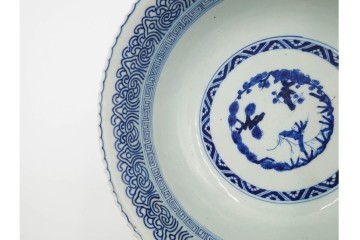 江戸期　上手物　染付　直径約29cm　松竹梅・花唐草・鳳凰の吉祥文様が描かれた鉢　(R-087877)