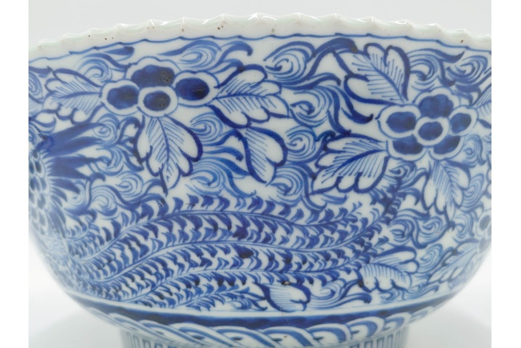 江戸期　上手物　染付　直径約29cm　松竹梅・花唐草・鳳凰の吉祥文様が描かれた鉢　(R-087877)