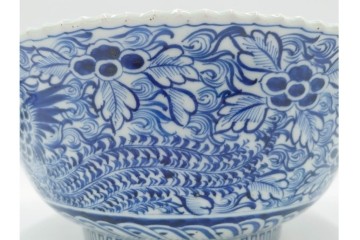 江戸期　上手物　染付　直径約29cm　松竹梅・花唐草・鳳凰の吉祥文様が描かれた鉢　(R-087877)