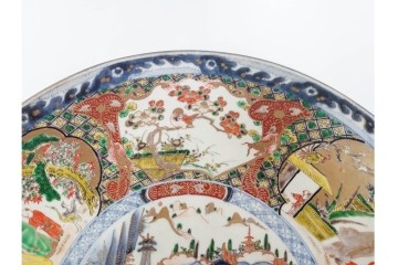 江戸期　古伊万里　金襴手　直径約46cm(1尺5寸)　人物や山水風景が華やかに描かれた大皿　(R-087878)