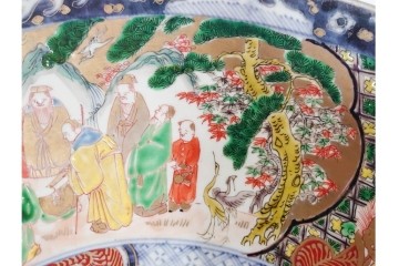 江戸期　古伊万里　金襴手　直径約46cm(1尺5寸)　人物や山水風景が華やかに描かれた大皿　(R-087878)
