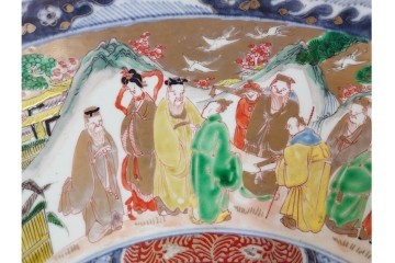 江戸期　古伊万里　金襴手　直径約46cm(1尺5寸)　人物や山水風景が華やかに描かれた大皿　(R-087878)