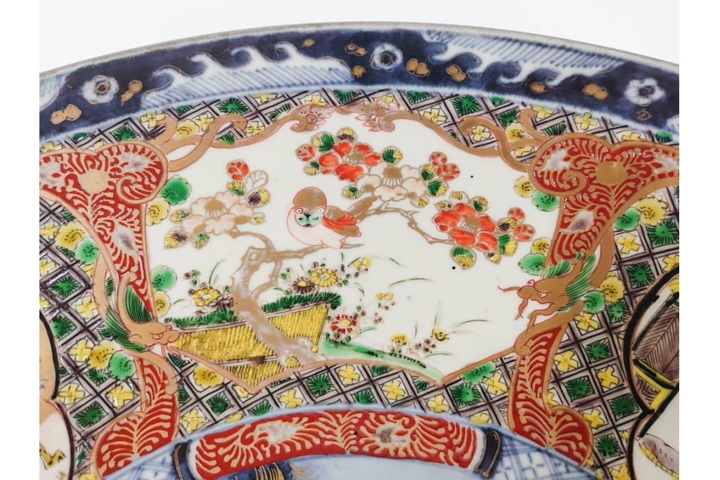 江戸期　古伊万里　金襴手　直径約46cm(1尺5寸)　人物や山水風景が華やかに描かれた大皿　(R-087878)