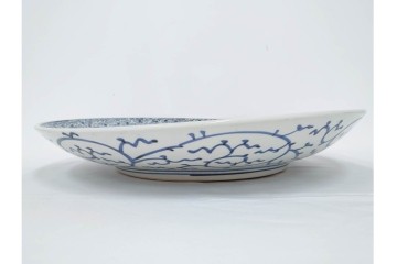 江戸期　染付　直径約46cm(1尺5寸)　微塵唐草文と松竹梅文が目を引く大皿　(R-087879)