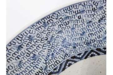 江戸期　染付　直径約45cm(1尺5寸)　微塵唐草文と松竹梅文が目を引く大皿　(R-087880)
