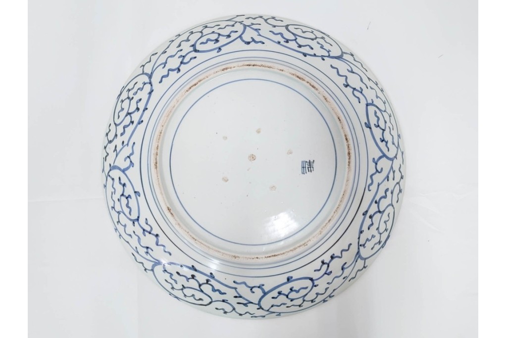 江戸期　染付　直径約45cm(1尺5寸)　微塵唐草文と松竹梅文が目を引く大皿　(R-087880)