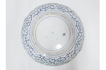 江戸期　染付　直径約45cm(1尺5寸)　微塵唐草文と松竹梅文が目を引く大皿　(R-087880)