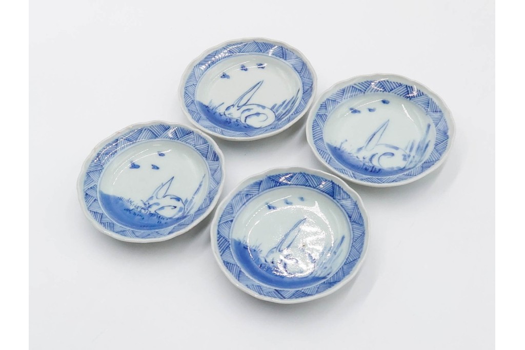 江戸期　古伊万里　染付　直径約8cm(2.7寸)　兎の絵付けが愛らしい豆皿4枚セット　(R-087881)