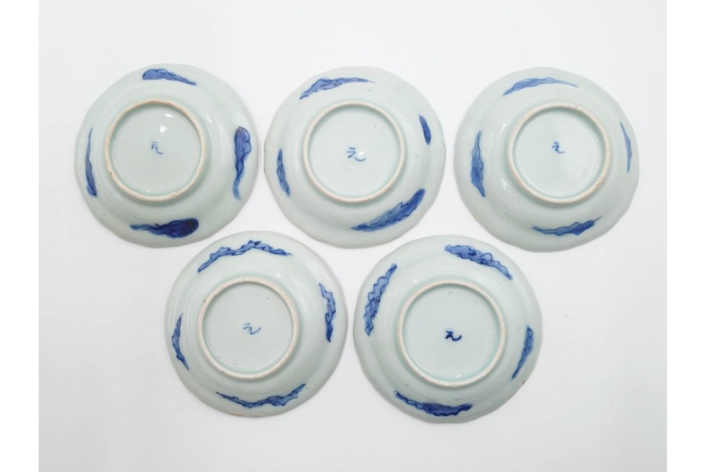 江戸期　古伊万里　染付　直径約8cm(2.7寸)　兎の絵付けが愛らしい豆皿5枚セット　(R-087882)