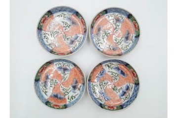江戸期　古伊万里　直径約13cm(4.2寸)　染錦で描かれた花唐草文が華やかな小皿4枚セット　(R-087885)