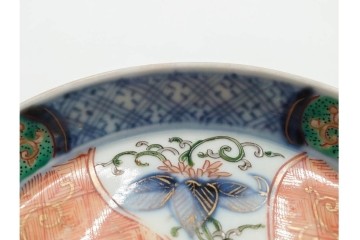 江戸期　古伊万里　直径約13cm(4.2寸)　染錦で描かれた花唐草文が華やかな小皿4枚セット　(R-087885)