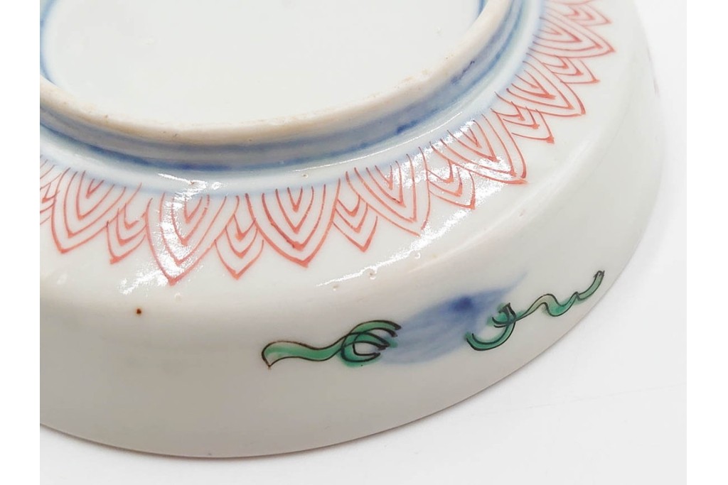 江戸期　古伊万里　直径約13cm(4.2寸)　染錦で描かれた花唐草文が華やかな小皿4枚セット　(R-087885)