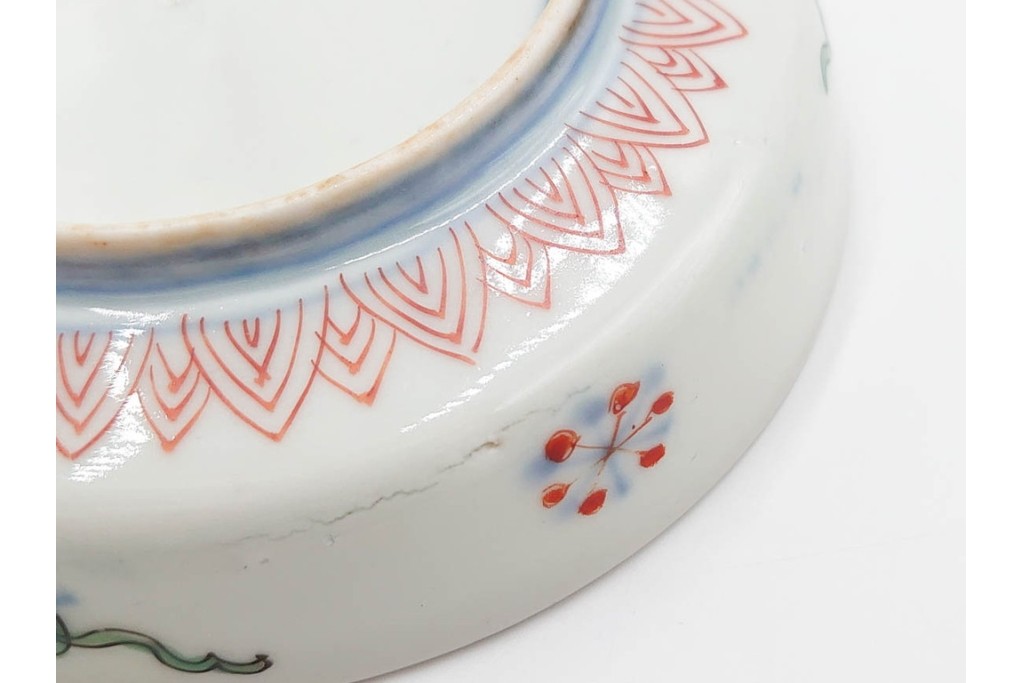 江戸期　古伊万里　直径約13cm(4.2寸)　染錦で描かれた花唐草文が華やかな小皿4枚セット　(R-087885)