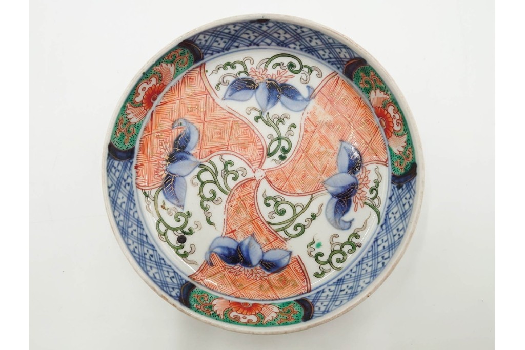 江戸期　古伊万里　直径約13cm(4.2寸)　染錦で描かれた花唐草文が華やかな小皿4枚セット　(R-087885)