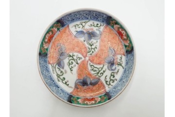 江戸期　古伊万里　直径約13cm(4.2寸)　染錦で描かれた花唐草文が華やかな小皿4枚セット　(R-087885)