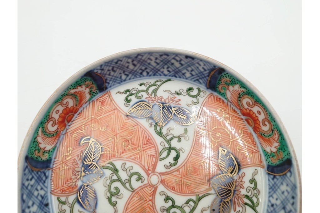 江戸期　古伊万里　直径約13cm(4.2寸)　染錦で描かれた花唐草文が華やかな小皿5枚セット　(R-087886)