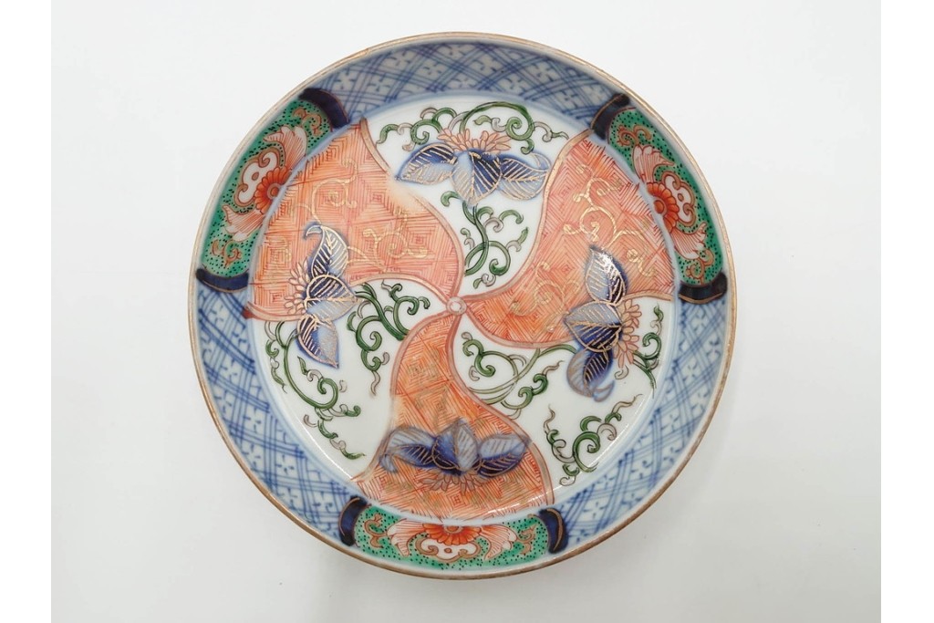 江戸期　古伊万里　直径約13cm(4.2寸)　染錦で描かれた花唐草文が華やかな小皿5枚セット　(R-087886)