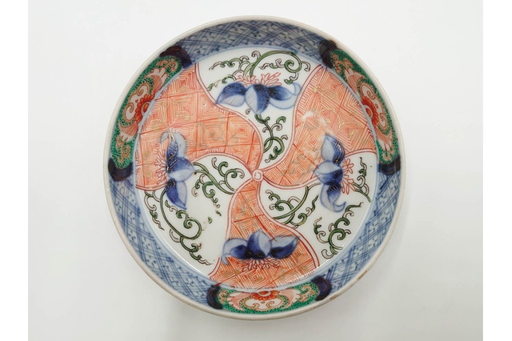 江戸期　古伊万里　直径約13cm(4.2寸)　染錦で描かれた花唐草文が華やかな小皿5枚セット　(R-087886)