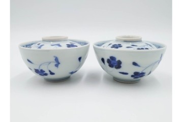 江戸期　成化年制(成化年製)　古伊万里　染付　花文が描かれた小振りの蓋付き茶碗5点セット　(R-087887)