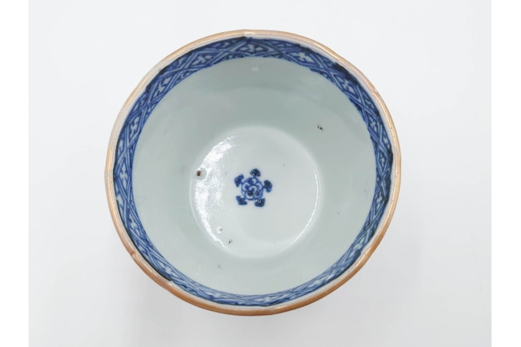 江戸期　古伊万里　染付・金彩　草花文が描かれたそば猪口4点セット　(R-087888)