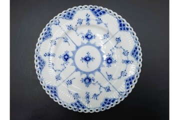 デンマーク製　ROYAL COPENHAGEN(ロイヤルコペンハーゲン)　ブルーフルーテッド フルレース　直径約17cm　プレート3枚セット　定価(3枚合計)13万8600円　(R-087894)