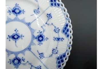 デンマーク製　ROYAL COPENHAGEN(ロイヤルコペンハーゲン)　ブルーフルーテッド フルレース　直径約17cm　プレート3枚セット　定価(3枚合計)13万8600円　(R-087894)