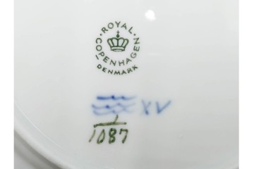 デンマーク製　ROYAL COPENHAGEN(ロイヤルコペンハーゲン)　ブルーフルーテッド フルレース　直径約17cm　プレート3枚セット　定価(3枚合計)13万8600円　(R-087894)