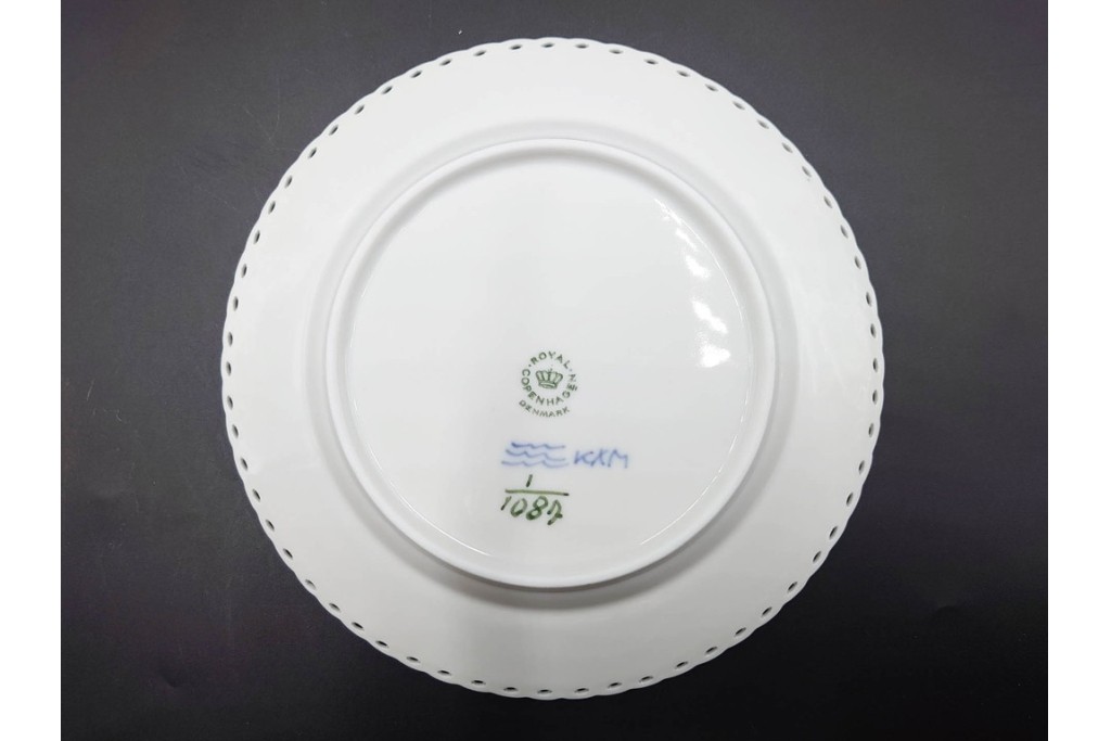 デンマーク製　ROYAL COPENHAGEN(ロイヤルコペンハーゲン)　ブルーフルーテッド フルレース　直径約17cm　プレート3枚セット　定価(3枚合計)13万8600円　(R-087894)