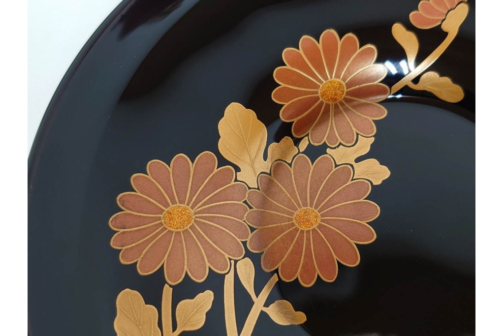 輪島塗　木製　蒔絵と沈金による花文が上品な茶托10点・銘々皿5点セット　共箱付き　(R-087896)