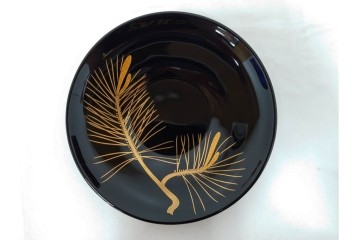 輪島塗　木製　蒔絵と沈金による花文が上品な茶托10点・銘々皿5点セット　共箱付き　(R-087896)