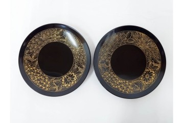 輪島塗　木製　蒔絵と沈金による花文が上品な茶托10点・銘々皿5点セット　共箱付き　(R-087896)