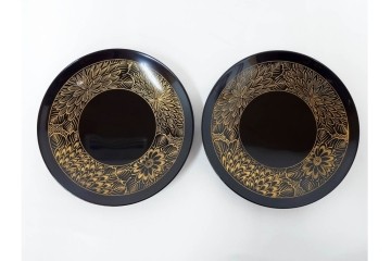 輪島塗　木製　蒔絵と沈金による花文が上品な茶托10点・銘々皿5点セット　共箱付き　(R-087896)