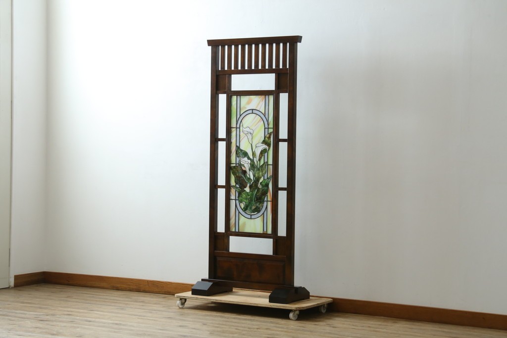 中古　美品　ステンドグラス作家　川島政則作　カラーの意匠が美しいステンドグラス入り衝立　定価約40万円　(R-087900)