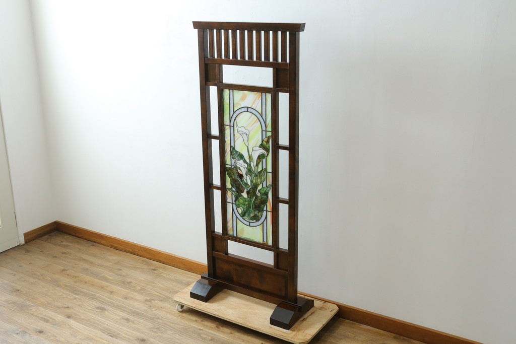 中古　美品　ステンドグラス作家　川島政則作　カラーの意匠が美しいステンドグラス入り衝立　定価約40万円　(R-087900)