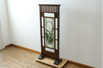 中古　美品　ステンドグラス作家　川島政則作　カラーの意匠が美しいステンドグラス入り衝立　定価約40万円　(R-087900)