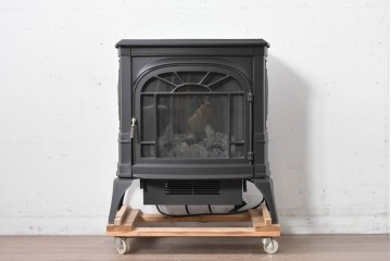 中古　美品　ダッチウエストジャパン取り扱い　CFM(Canadian Fireplace Manufacturing)社製　クラシカルなデザインの電気ストーブ　定価約12万円　(R-087902)