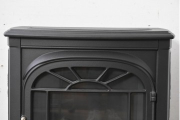 中古　美品　ダッチウエストジャパン取り扱い　CFM(Canadian Fireplace Manufacturing)社製　クラシカルなデザインの電気ストーブ　定価約12万円　(R-087902)