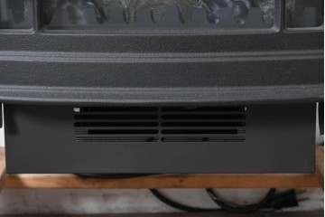 中古　美品　ダッチウエストジャパン取り扱い　CFM(Canadian Fireplace Manufacturing)社製　クラシカルなデザインの電気ストーブ　定価約12万円　(R-087902)