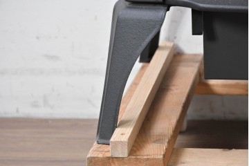 中古　美品　ダッチウエストジャパン取り扱い　CFM(Canadian Fireplace Manufacturing)社製　クラシカルなデザインの電気ストーブ　定価約12万円　(R-087902)