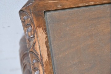 イギリスヴィンテージ　彫り模様が上品なガラストップローテーブル　(R-087908)
