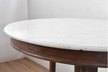 ヴィンテージ家具　大理石トップ　クラシカルな脚部のラウンドテーブル　(R-087911)