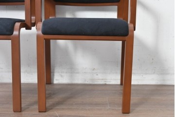 中古　美品　arflex(アルフレックス)　NU(ニュー)　すっきりとしたデザインのアームチェア2脚セット　(R-087917)