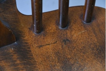 イギリスヴィンテージ　英国カントリースタイルにおすすめのホイールバックチェア　(R-087918)