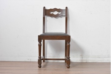 中古　横浜クラシック家具　ノックオンウッド(knockonwood)　ナラ材　挽物脚と透かし彫りが目を引くダイニングチェア　(R-087920)