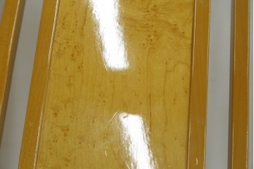 中古　IDC大塚家具取り扱い　SPLENDOR(スプレンダー)　バーズアイメープル　杢目が美しいダイニングチェア4脚セット　(R-087923)