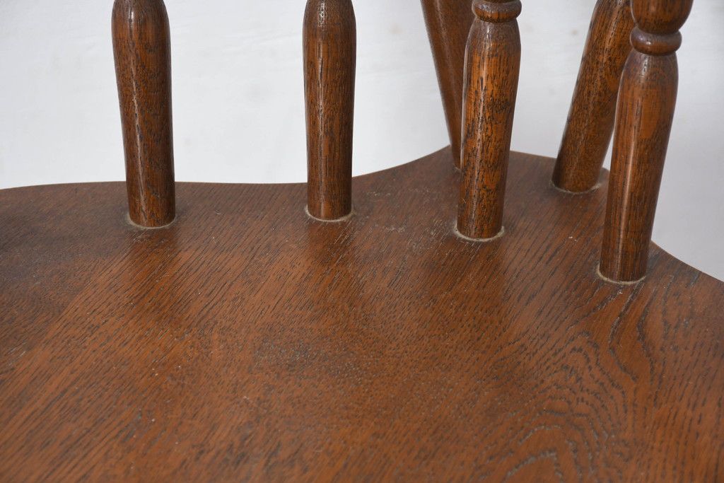 和製ヴィンテージ　美品　柏木工(KASHIWA)　楢(ナラ)材　挽き物加工が施された背もたれと脚が魅力的なアームチェア3脚セット　(R-087927)