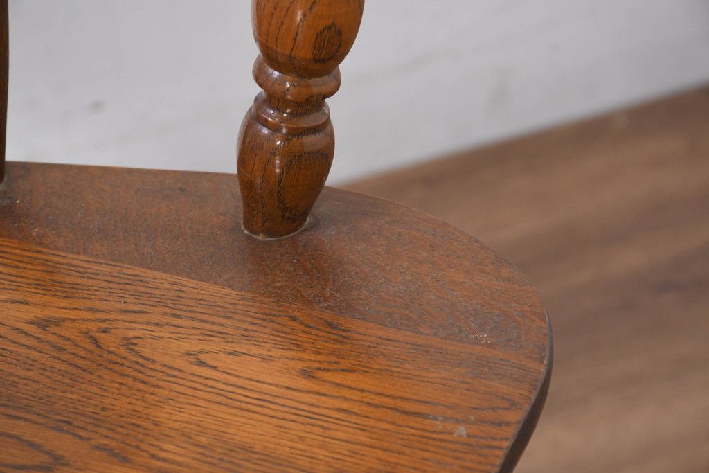 和製ヴィンテージ　美品　柏木工(KASHIWA)　楢(ナラ)材　挽き物加工が施された背もたれと脚が魅力的なアームチェア3脚セット　(R-087927)