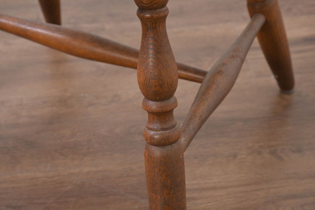 和製ヴィンテージ　美品　柏木工(KASHIWA)　楢(ナラ)材　挽き物加工が施された背もたれと脚が魅力的なアームチェア3脚セット　(R-087927)